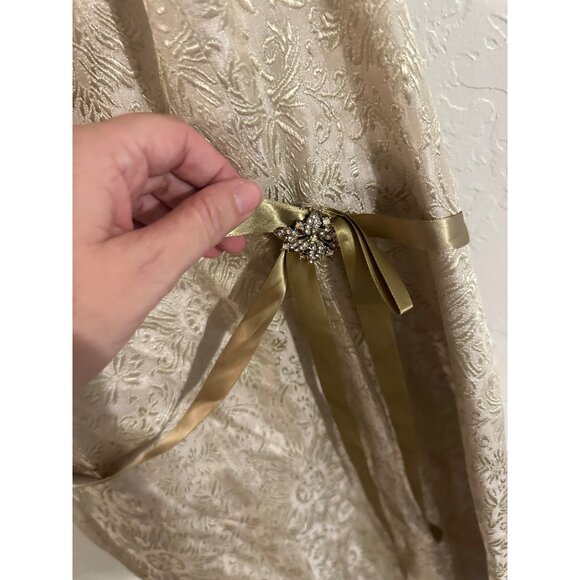 David’s Bridal Champagne & Gold V Neck Halter  Bridesmaid Dress - Picture 3 of 12